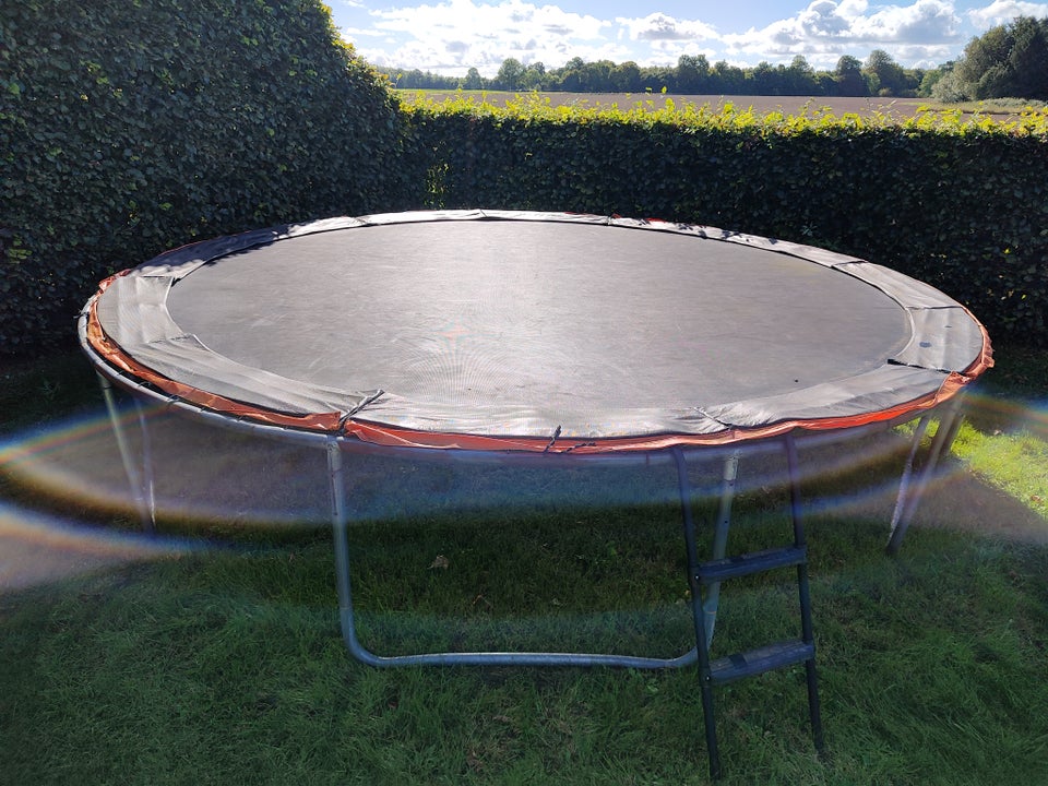 Trampolin