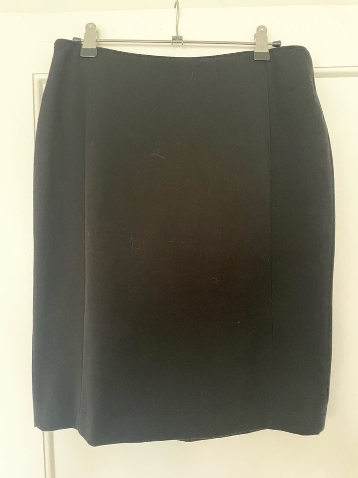 Pencil skirt, str. 40, HM