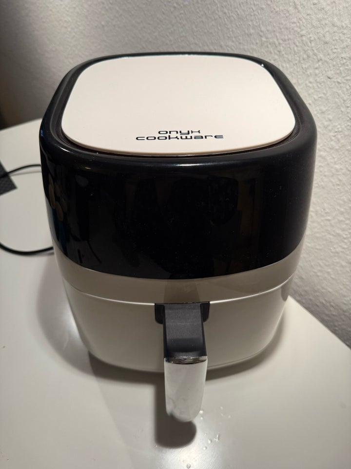 Air fryer, Onyx