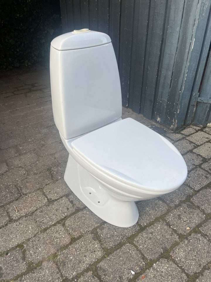 Toilet, Ifö