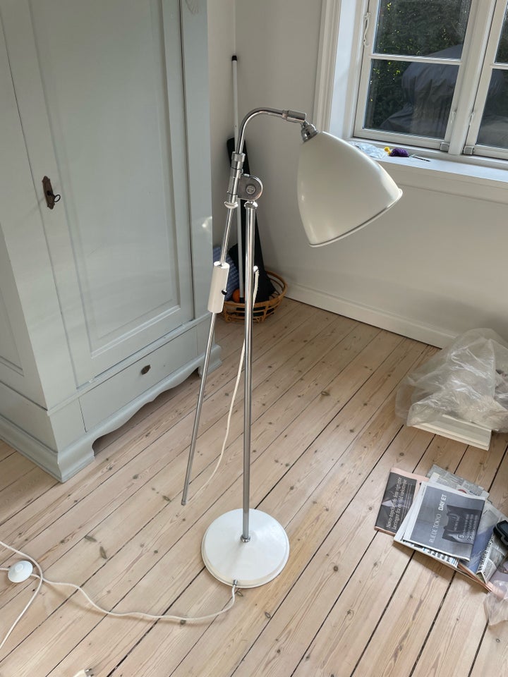 Gulvlampe, Gubi bestlite