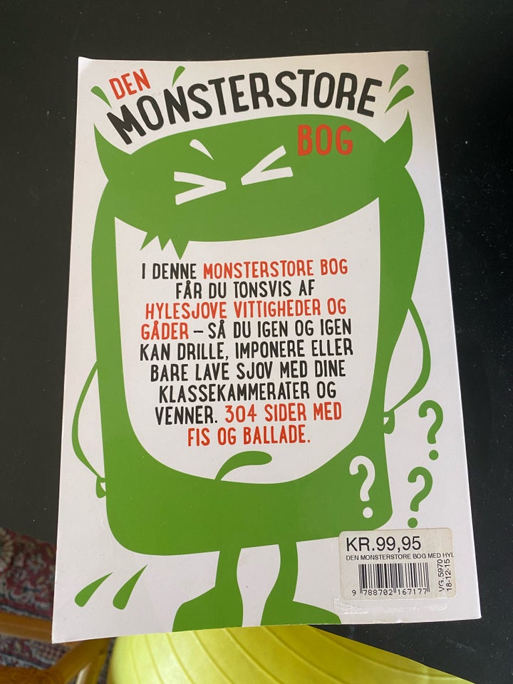 Den monsterstore bog med hylesjove