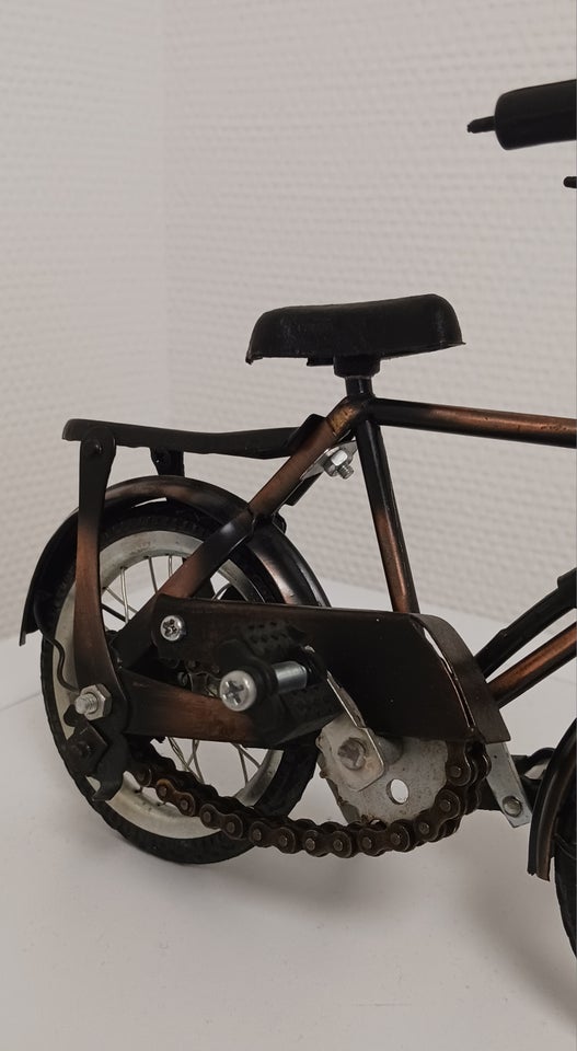 Andet, Modelcykel