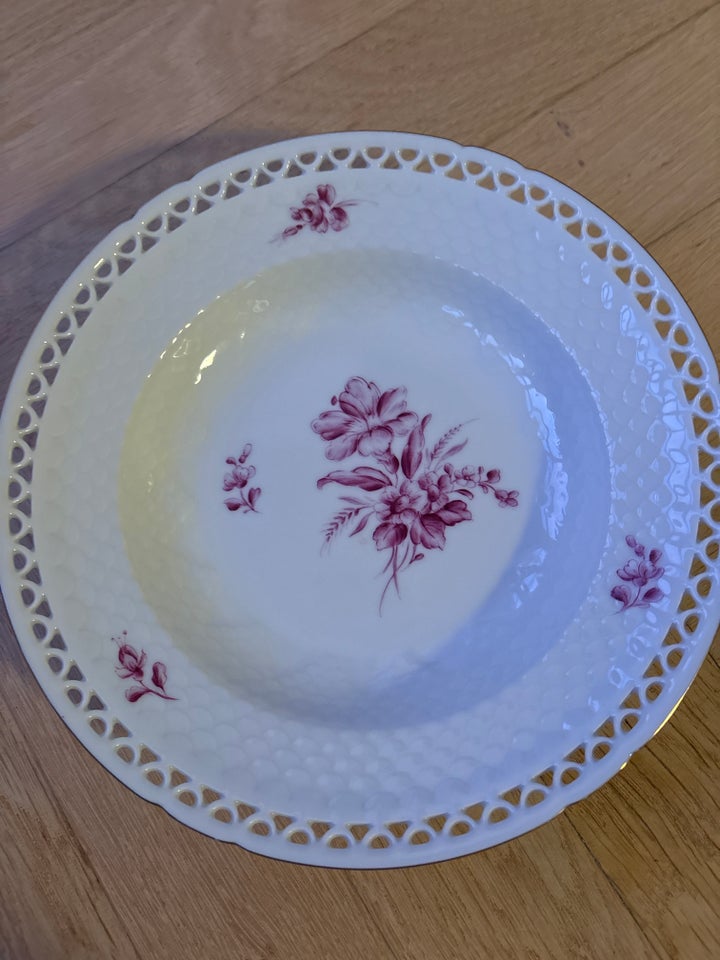 Porcelæn, Dyb tallerken, Bing og