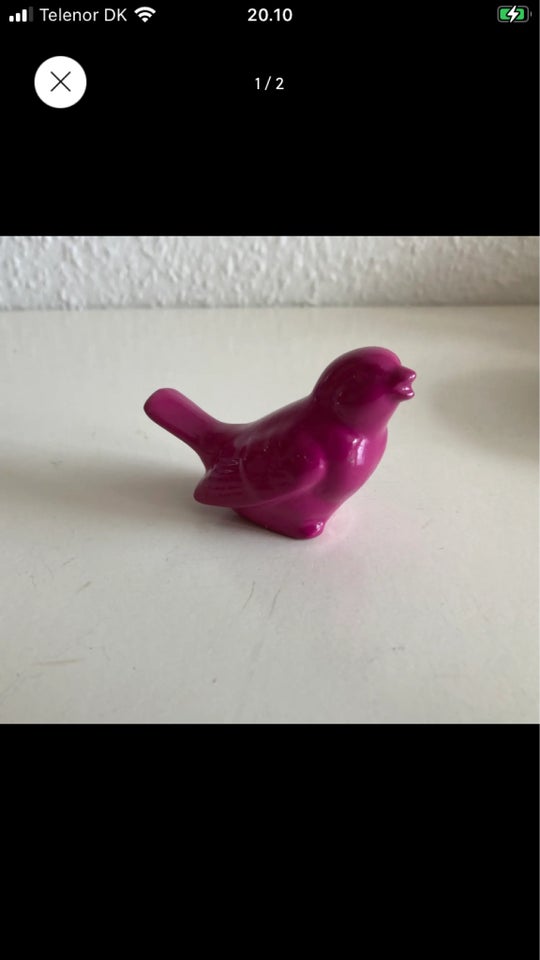 Pink fugl i porcelæn