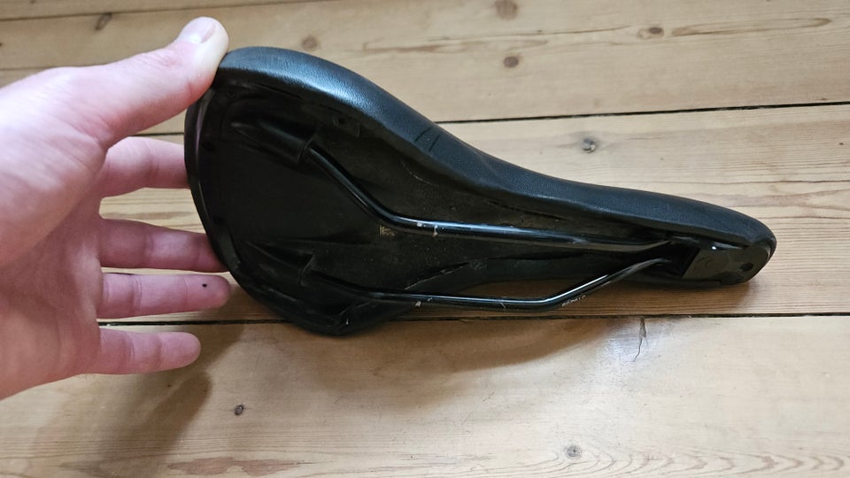 Sadel, Specialized saddle