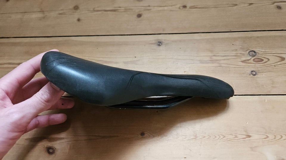 Sadel, Specialized saddle