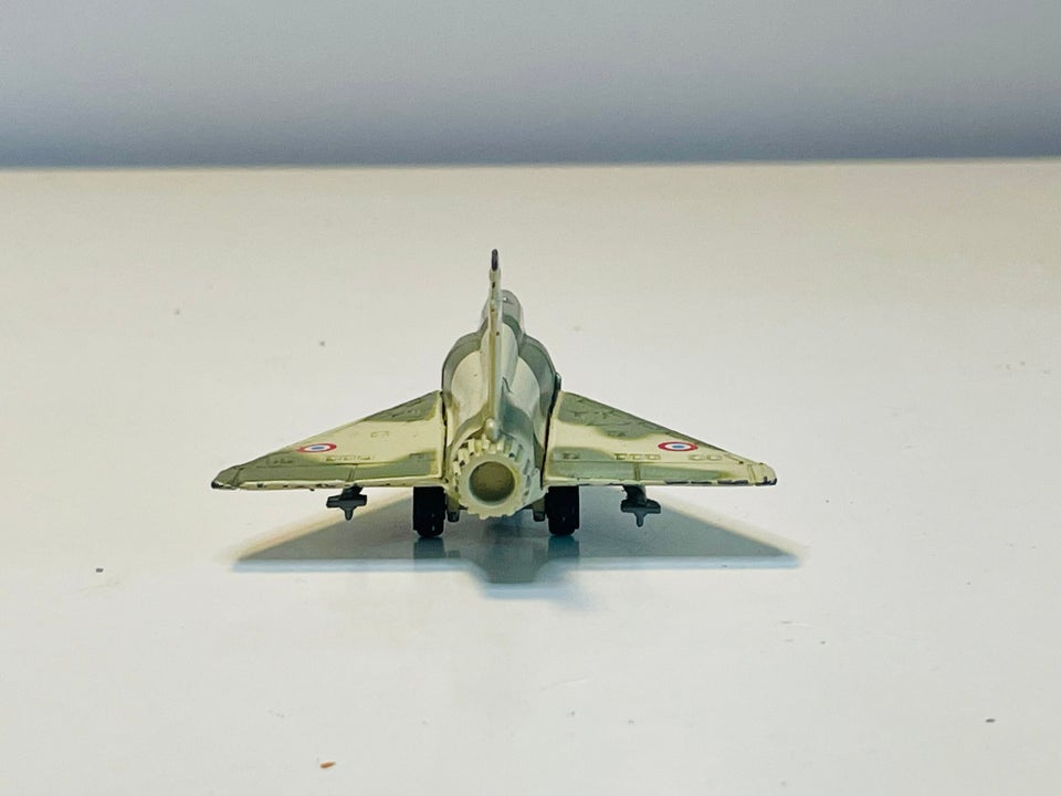 Modelfly Mirage 2000, skala 10 cm