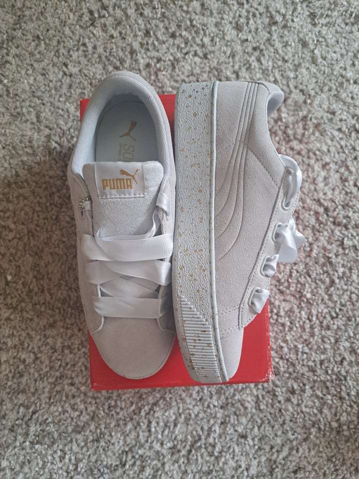 Sneakers, str. 39, Puma Vikky