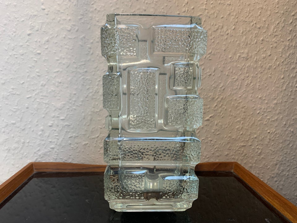 Glas, Vintage vase pressglass,