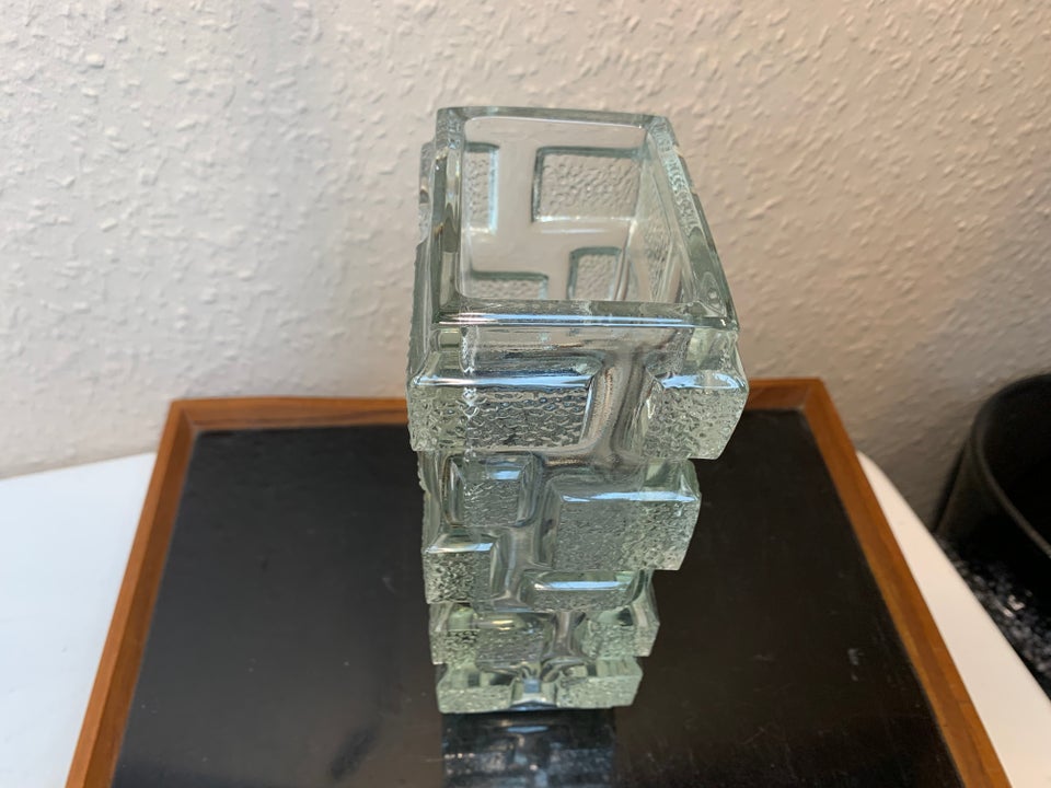 Glas, Vintage vase pressglass,