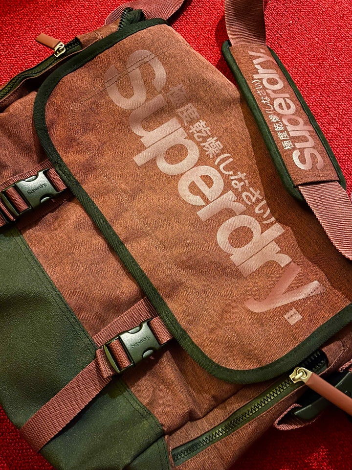 Bæltetaske, Superdry