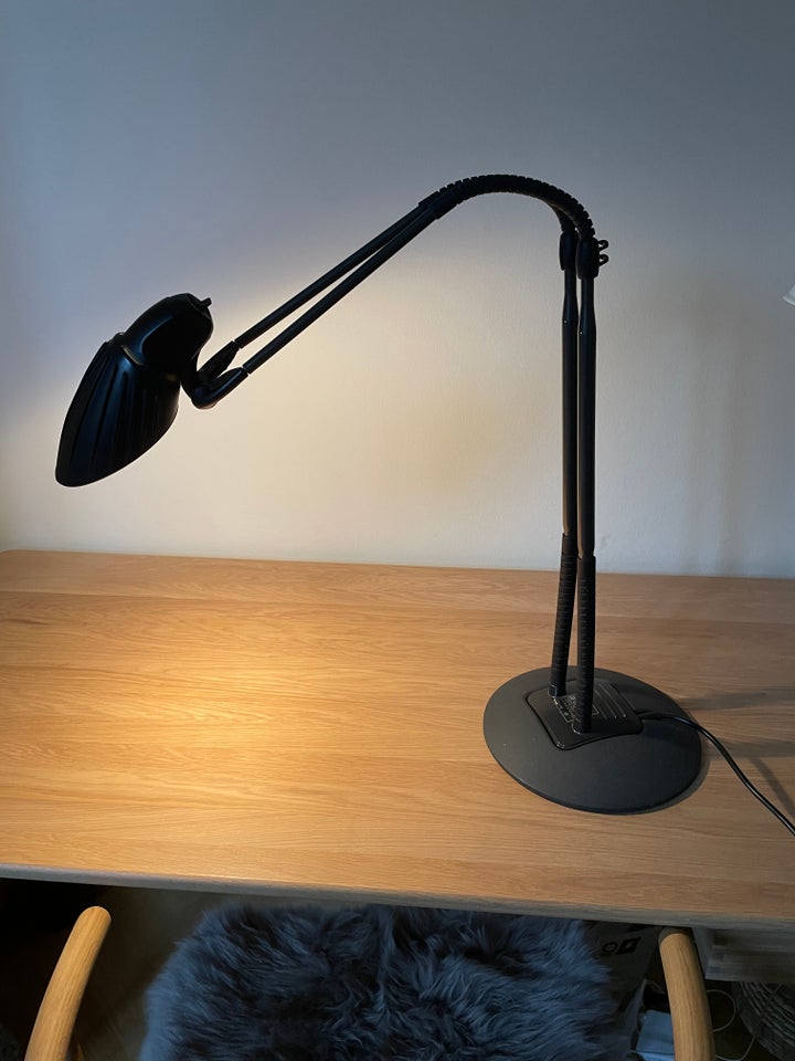 Arkitektlampe, Arteluce Tango