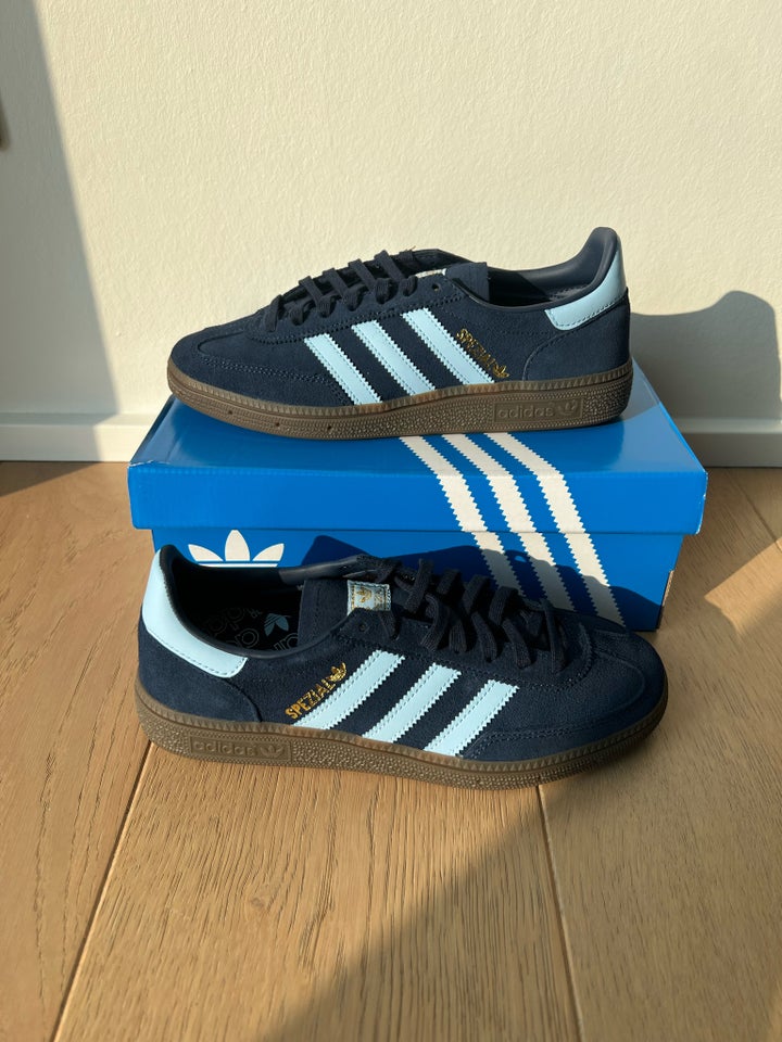 Sneakers, str. 38, Adidas