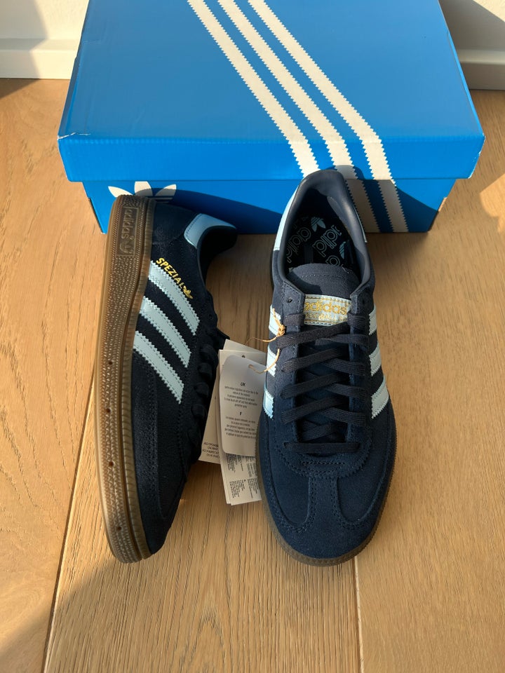 Sneakers, str. 38, Adidas