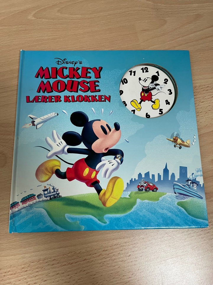 Mickey Mouse lærer klokken