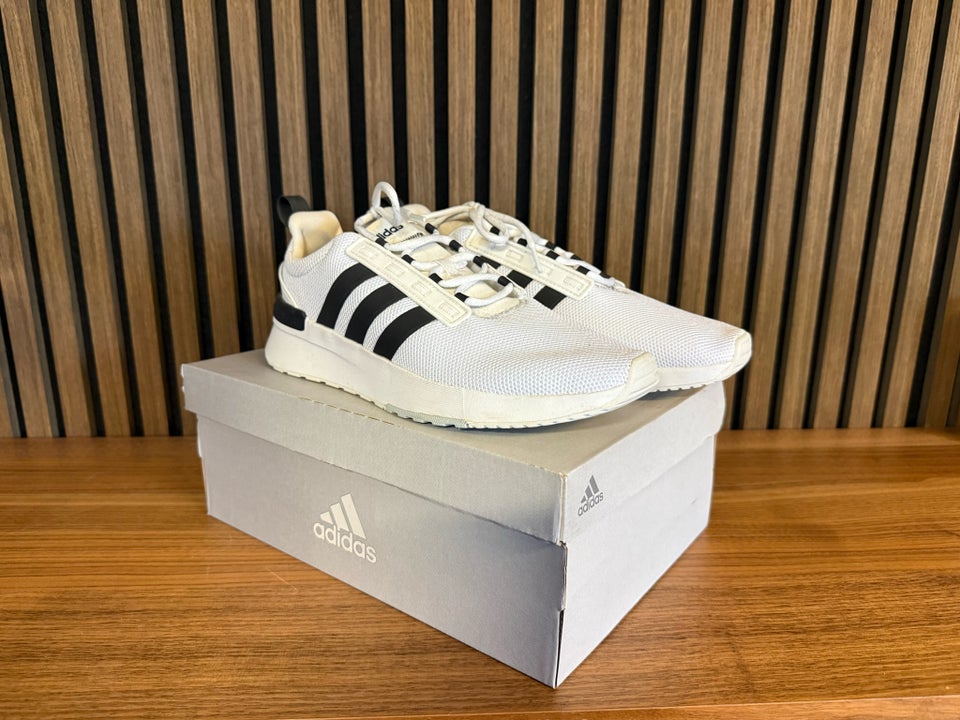 Sportssko, Adidas, str. 45