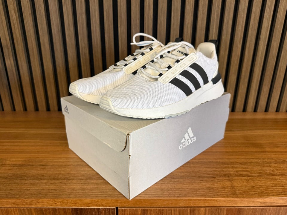 Sportssko, Adidas, str. 45