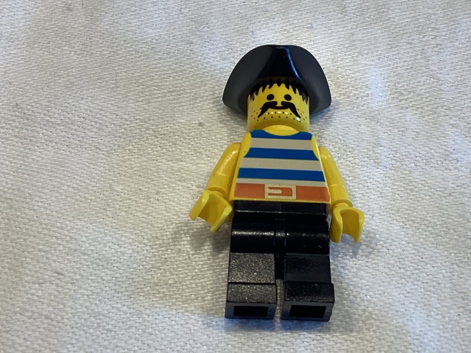 Lego Pirates Pirate Blue / White