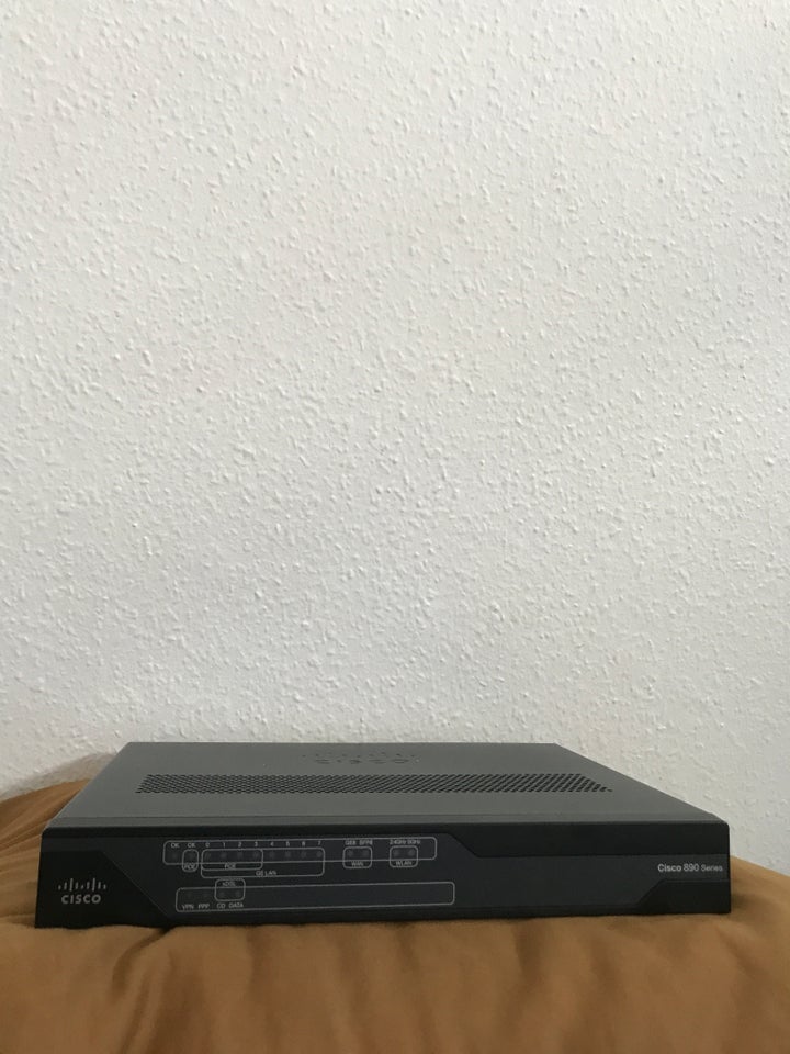 Router Cisco 890 Series 897VAMW