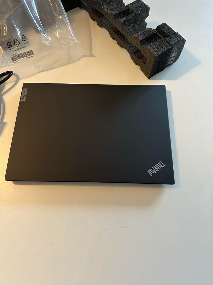 Lenovo Thinkpad T14s gen 2 som ny, I5