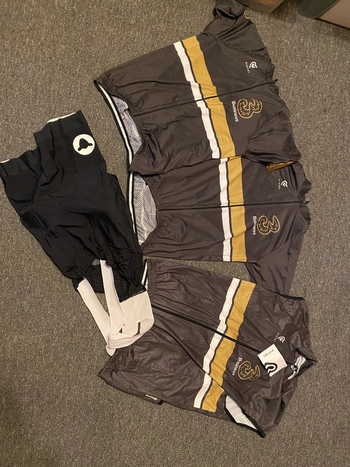 Cykeltøj Jerseys og bibs