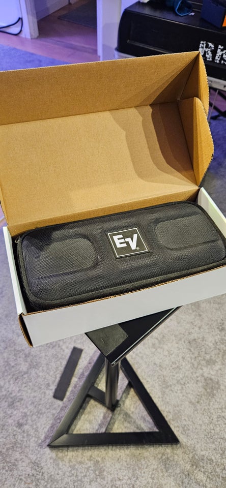 Mikrofon, Electro Voice EV 320