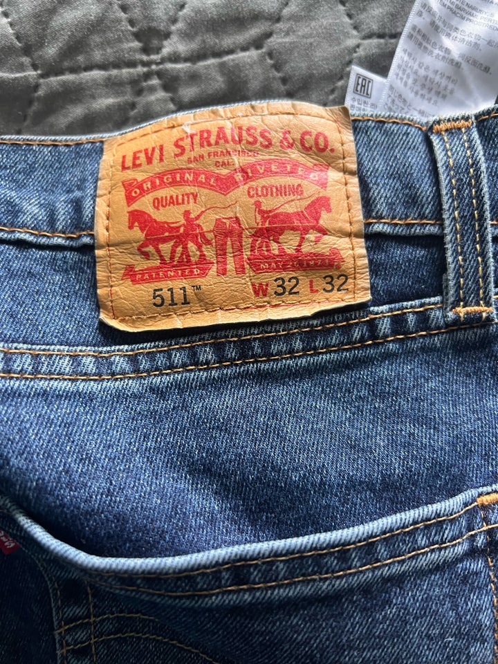 Jeans, Levis, str. 32