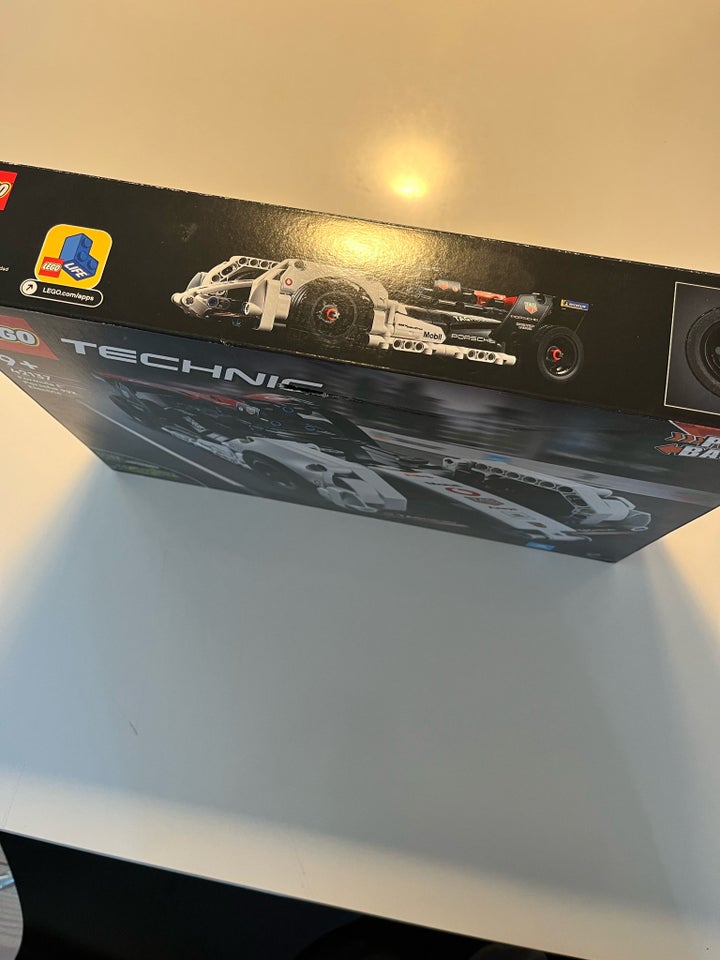 Lego Technic 42137