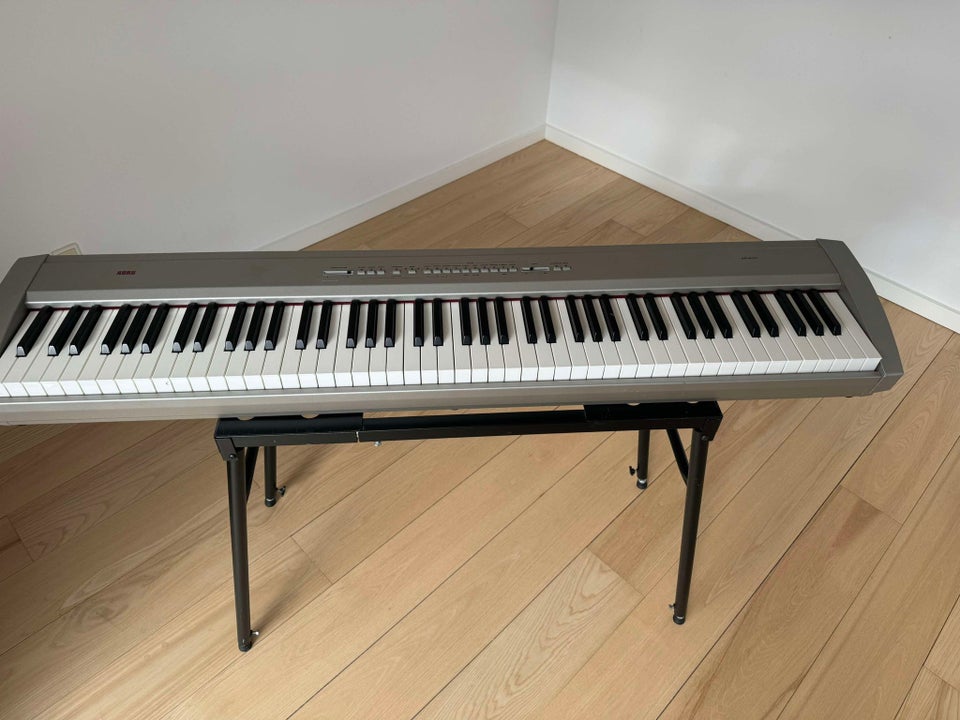 Digitalpiano, KORG SP-200