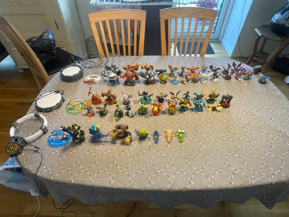 Skylanders spil og figurer 