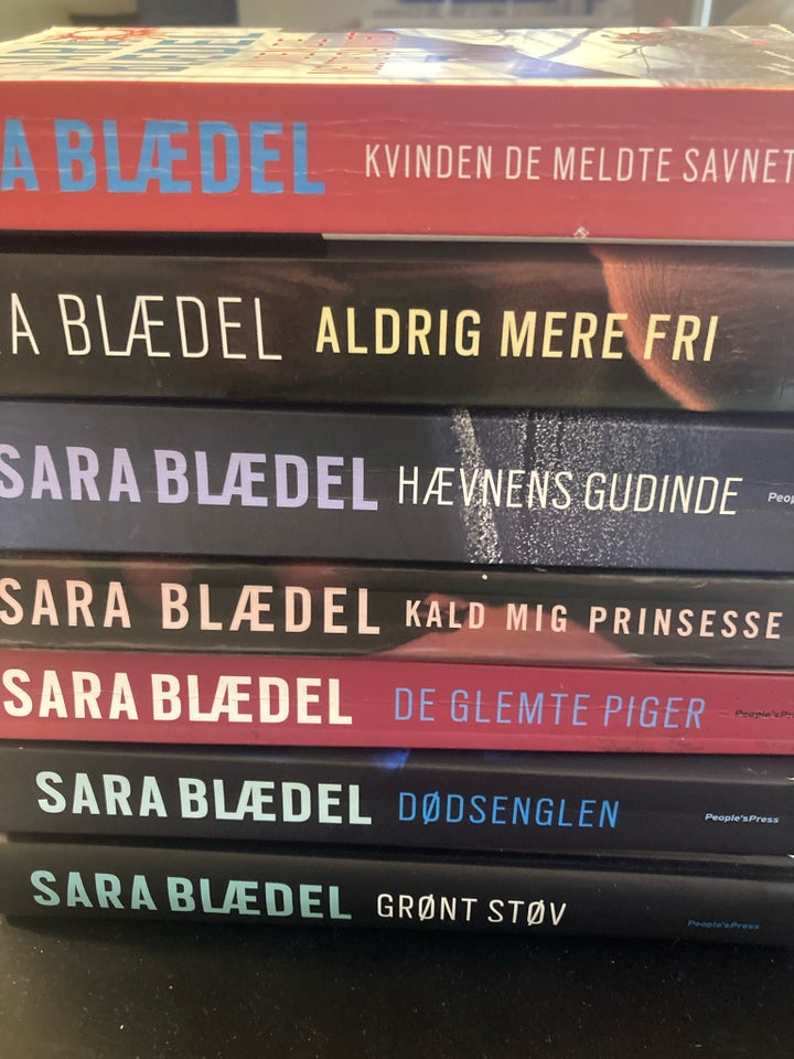 Blandede, Blædel, genre: krimi og