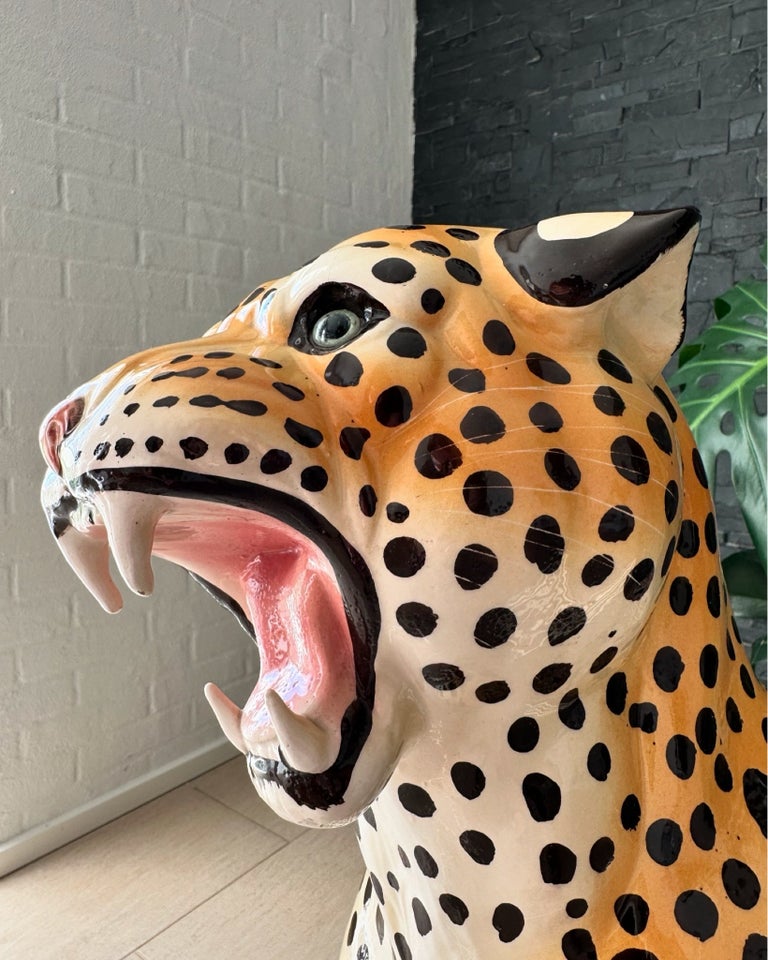 Leopardfigur