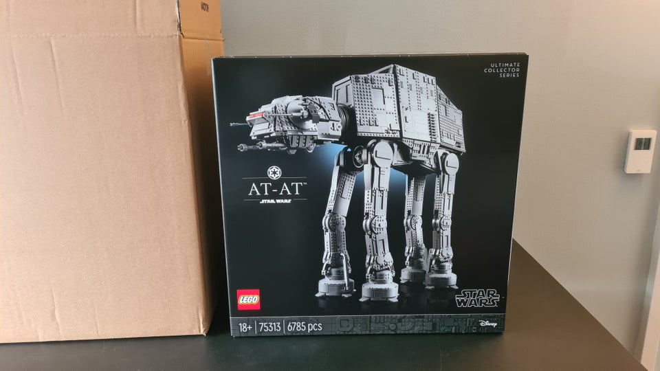 Lego Star Wars, AT-AT UCS 75313