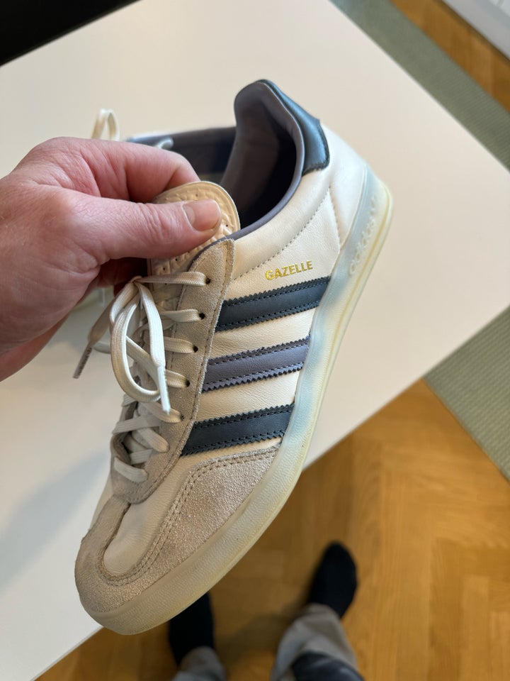 Sportssko, Adidas Gazelle, str. 42