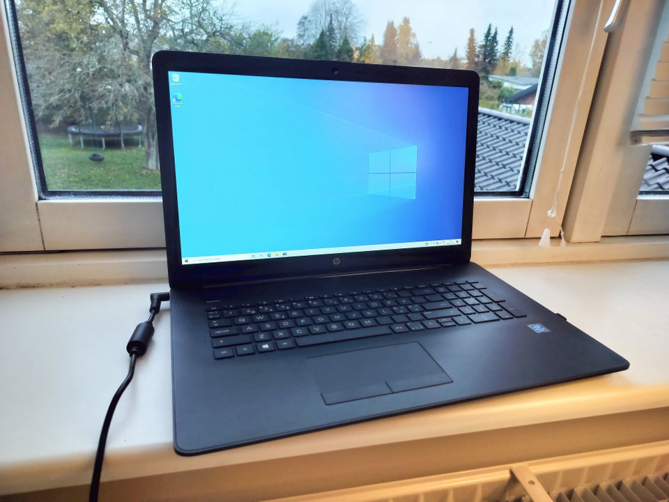 HP 17, 1.10 GHz, 4 GB ram