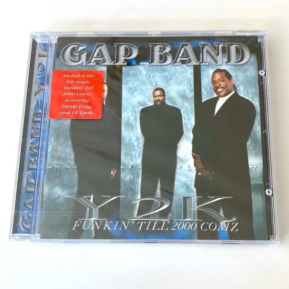 GAP Band: Y2K - I UBRUDT FOLIE, andet