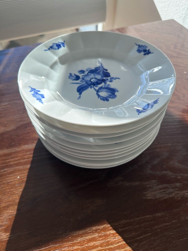 Porcelæn, 11 spisetallerkner 25 cm