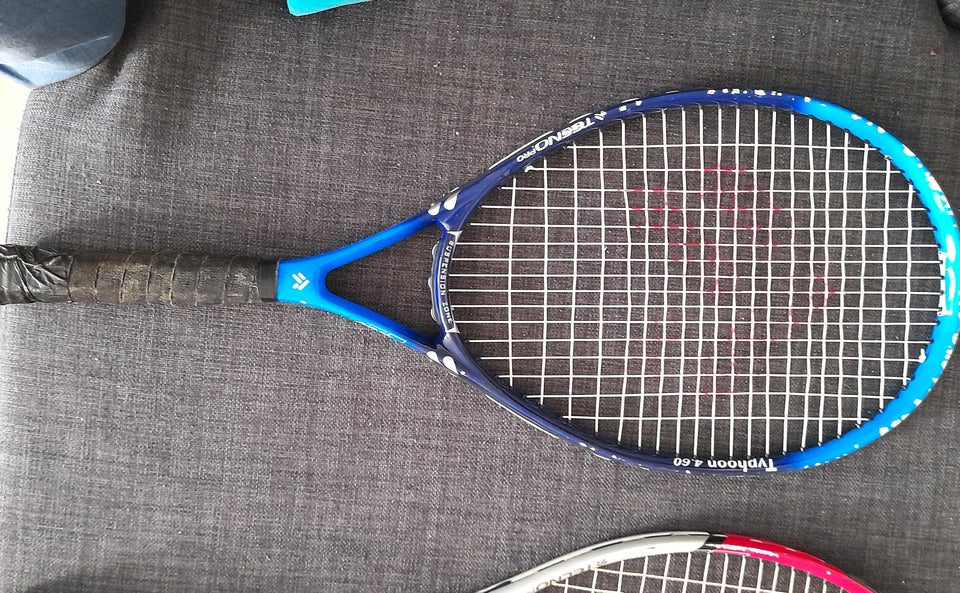 Tennisketsjer TECNO PRO / TYPHOON