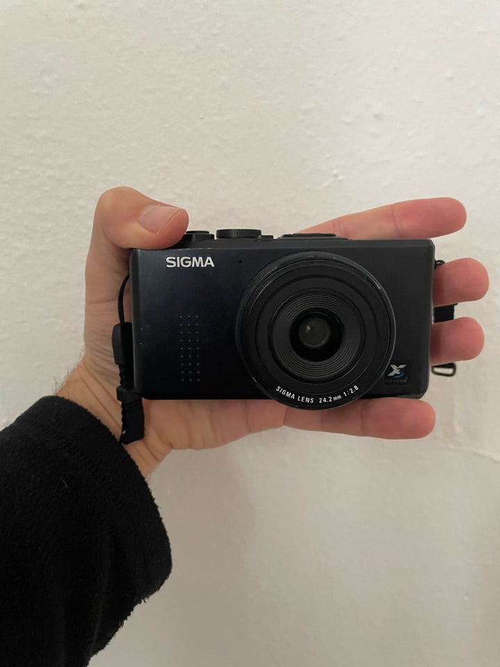 Sigma, Sigma DP2, 5 megapixels