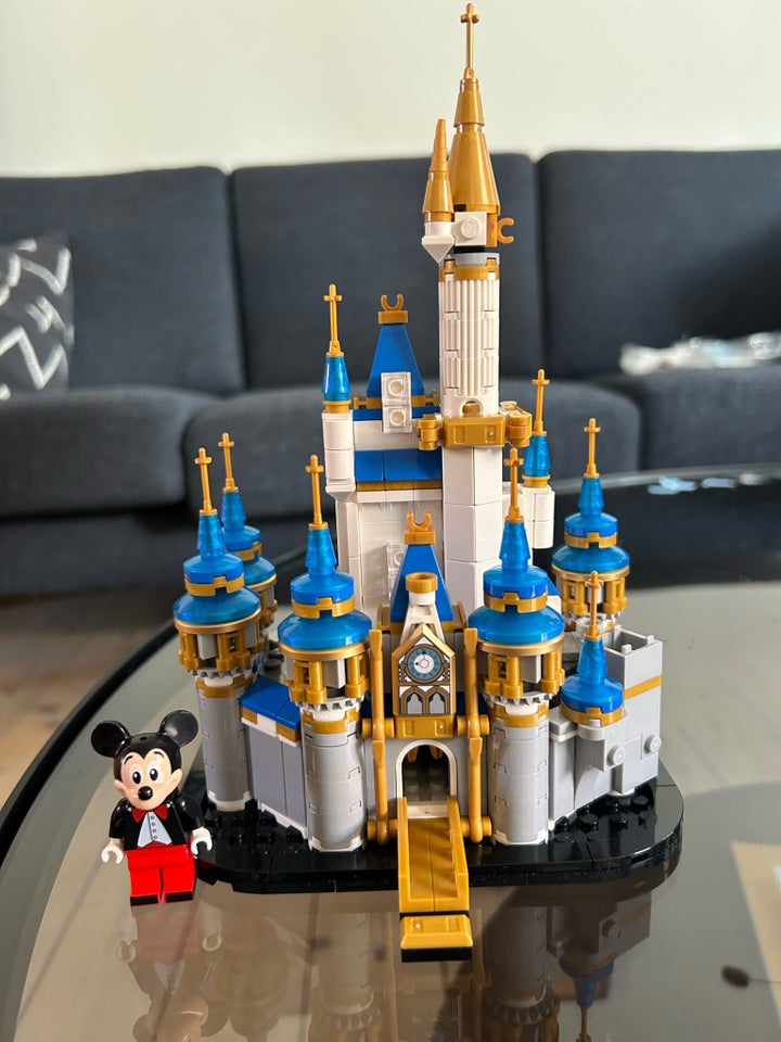 Lego andet Disney slot