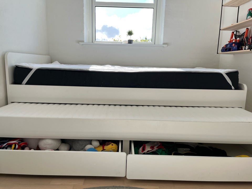 Sengeramme, Ikea släkt, b: 90 l: 200