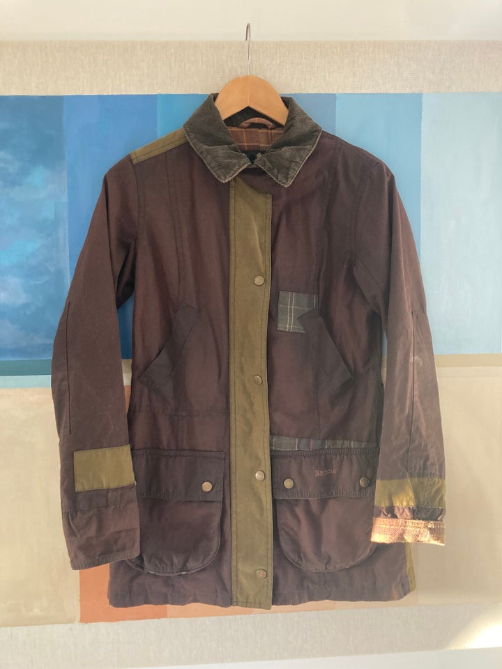 Oilskinsjakke, str. 36, Barbour