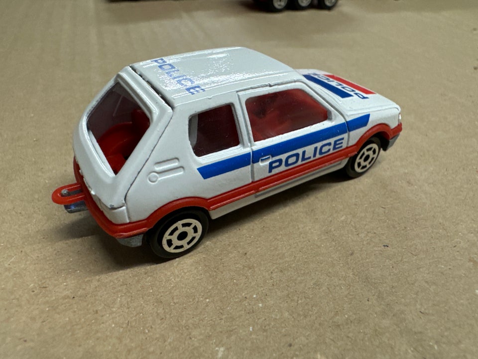 Modelbil, Peugeot 205 GTi police