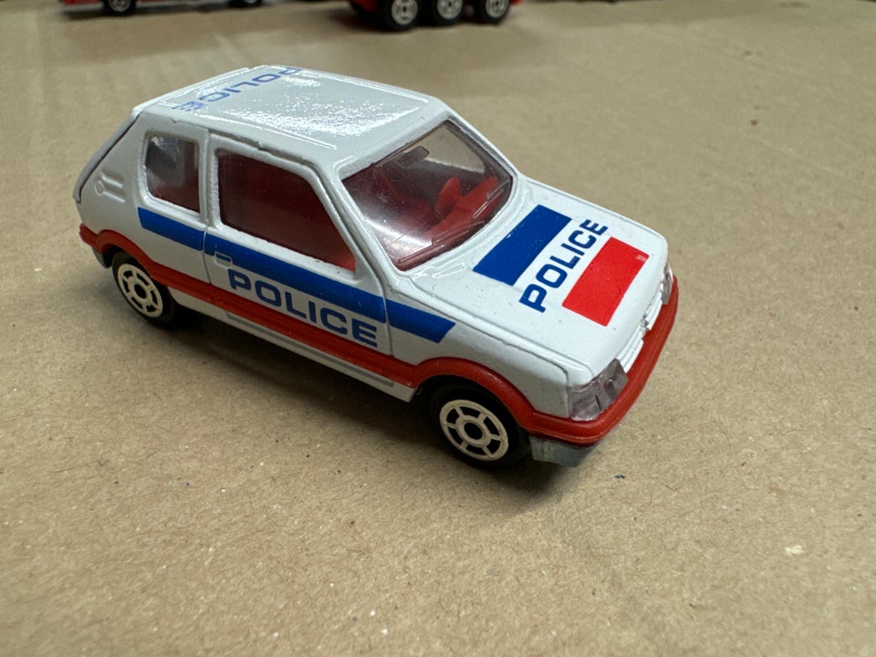 Modelbil, Peugeot 205 GTi police