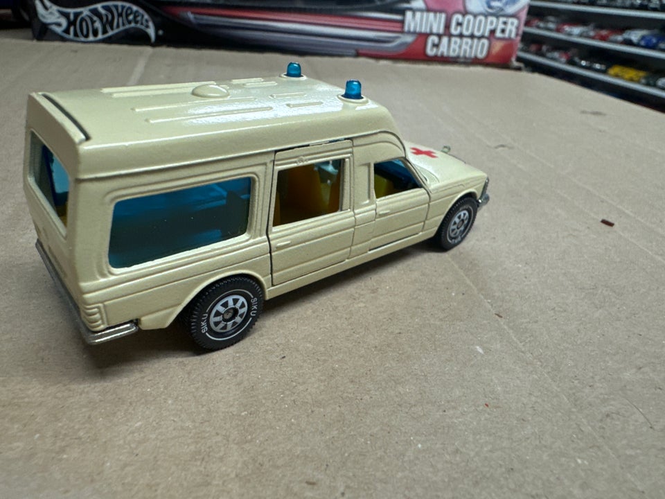 Modelbil, Mercedes W123 Ambulance