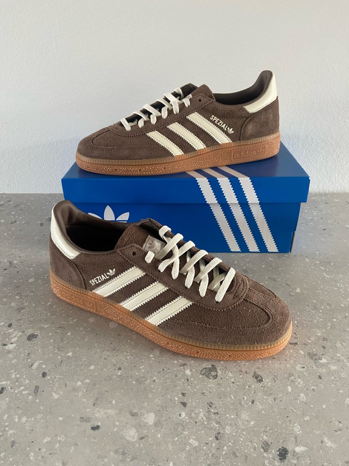 Sneakers, str. 38,5, Adidas