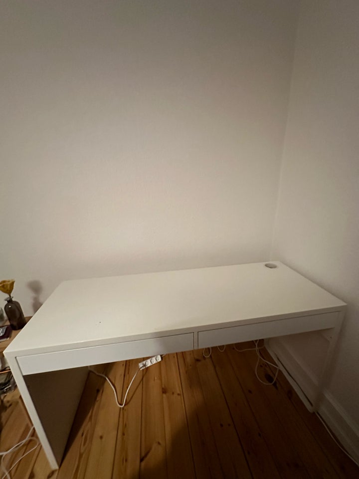 Skrive-/computerbord, IKEA, b: