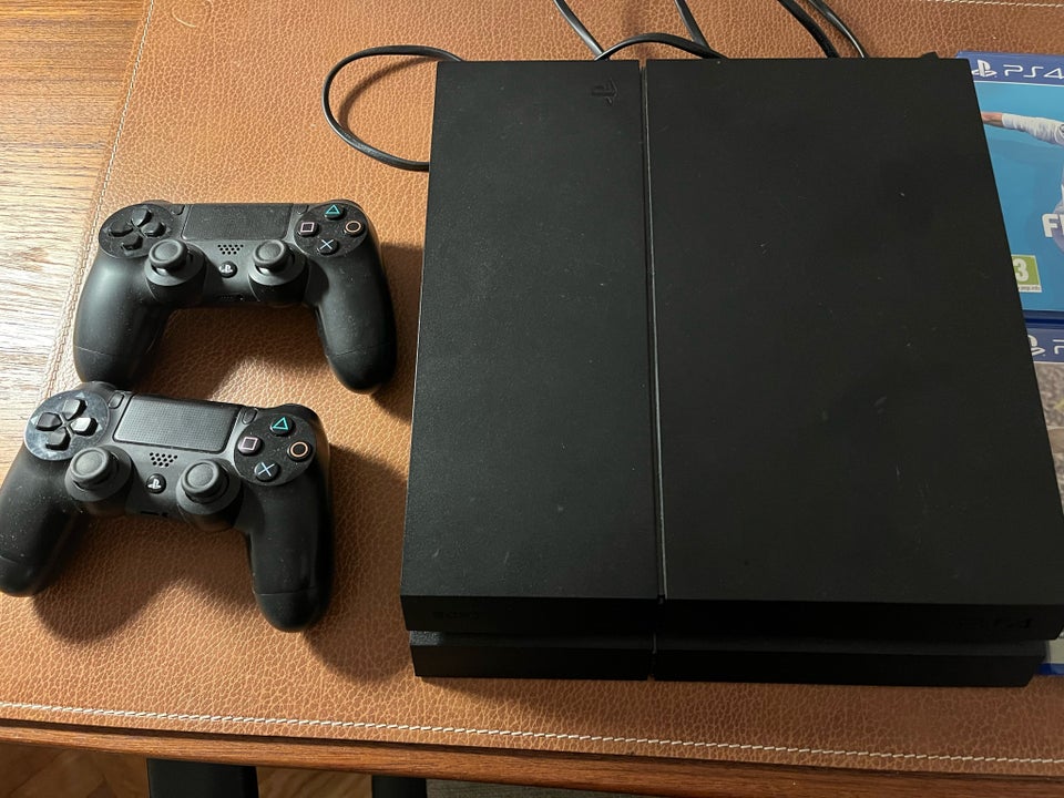 Playstation 4, CUH-1216A, God