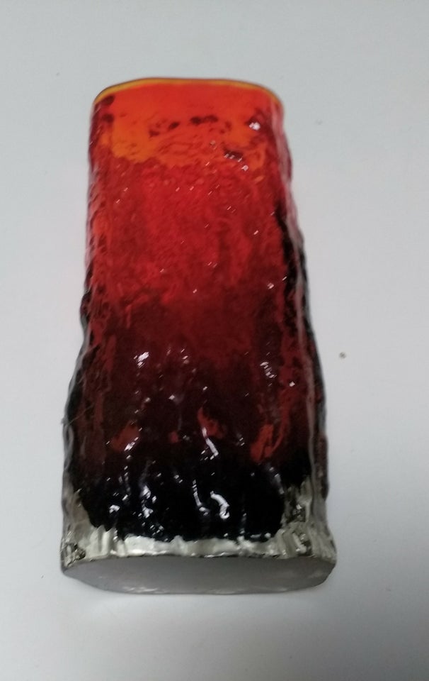 Vase, Farvet glas